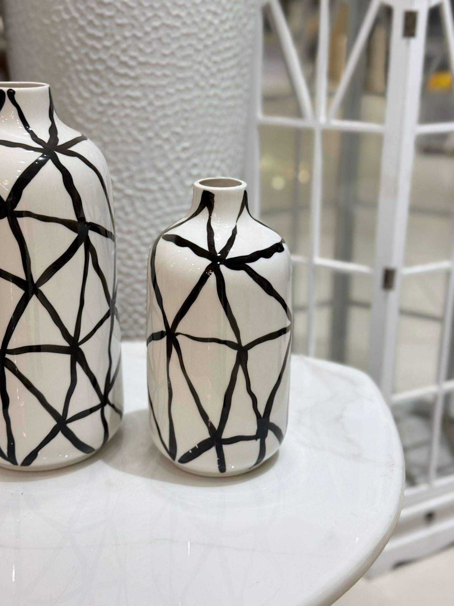 Fatima Home Décor Monochrome Lattice Ceramic Vases – 2-Piece Minimalist Hand-Painted Vase Set