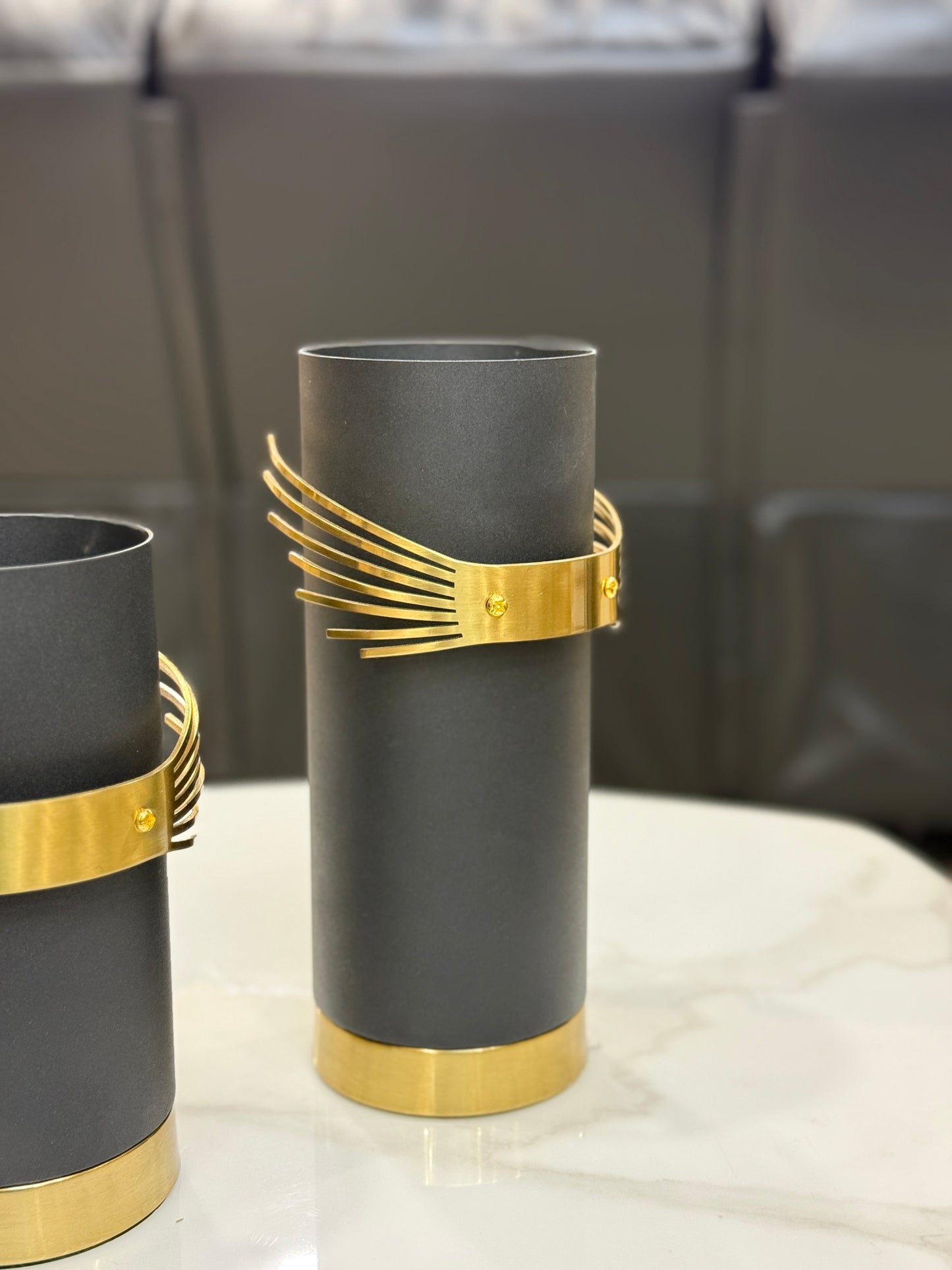 Fatima Home Décor Golden Wing Obsidian Metal Vases – 2-Piece Industrial Chic Statement Set